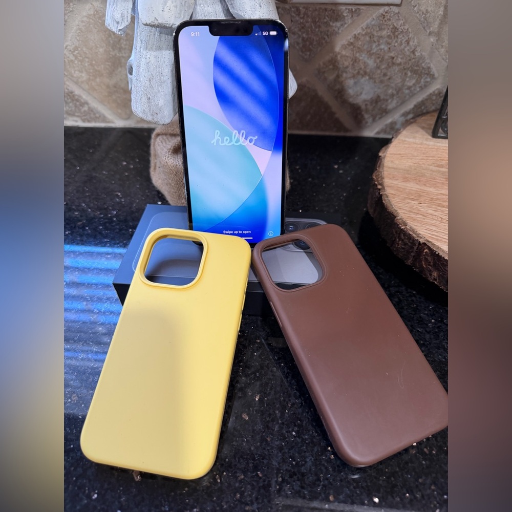 Apple iPhone 13 Pro 512 GB with Yellow and Brown Cases Included